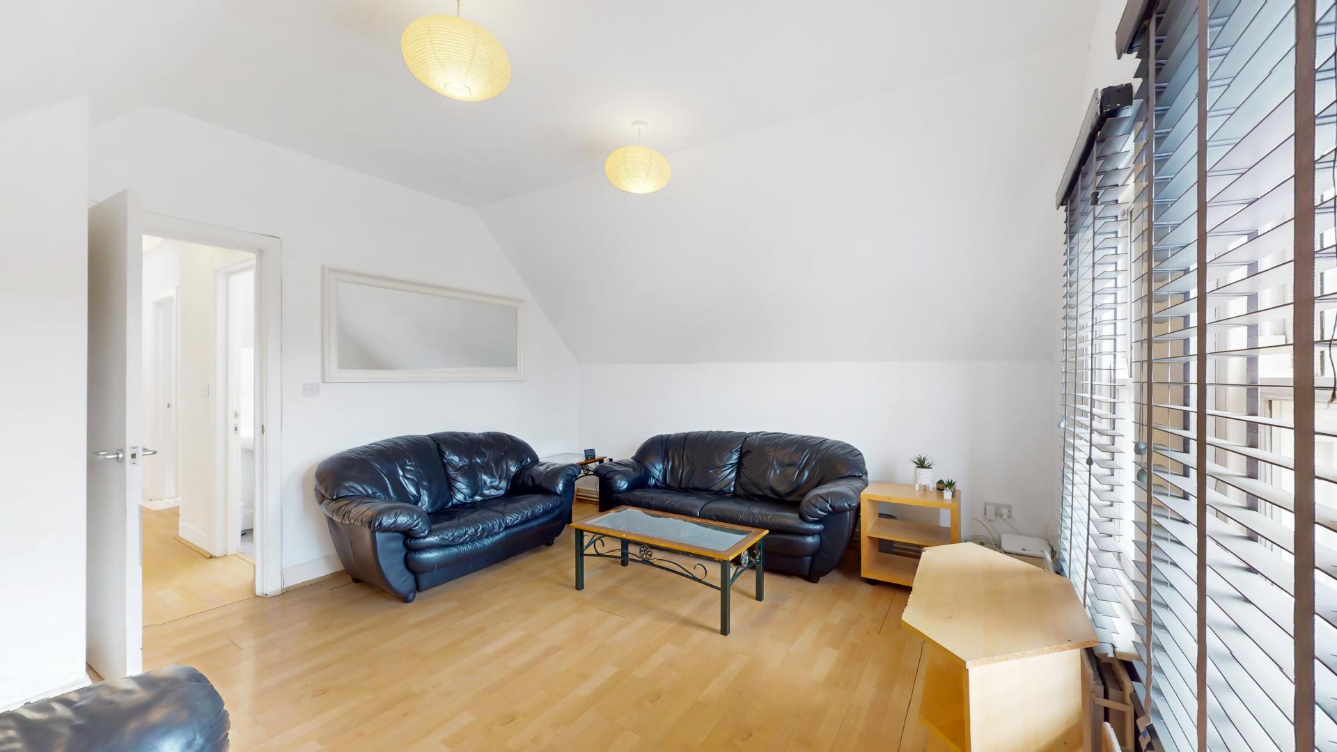 Modern Sharers Apartment Minster Road, West Hampstead